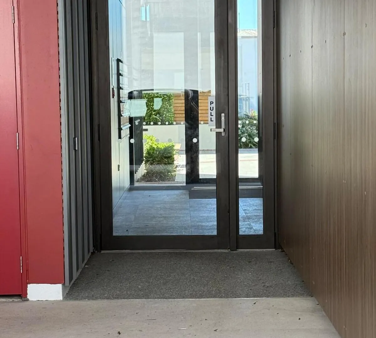Superb Apartment Complex- 2 Bedroom- Smart 49Tv Christchurch 0*,